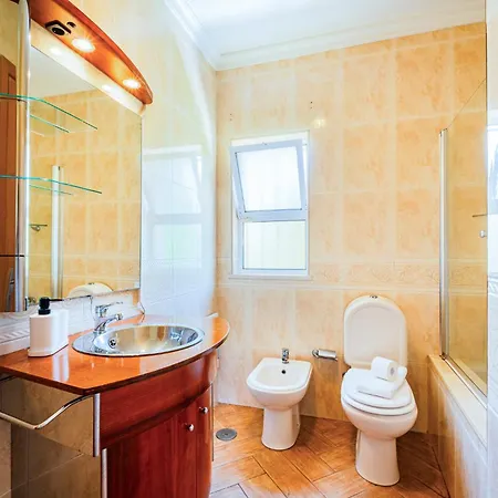 Okapi By Atlantic Places Αλμπουφέιρα